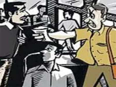 BMTC bus conductor, driver bash up passenger over Rs 3