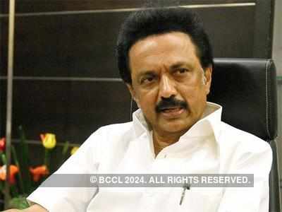 Tamil Nadu political crisis: Speaker disqualifies 18 pro-TTV Dinakaran MLAs, DMK calls it 'murder of democracy'