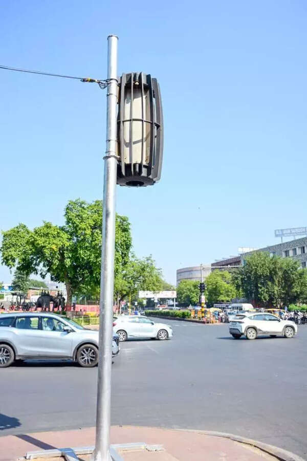 Experimental outdoor air purification project