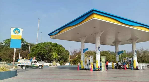 Hotel owners in Namakkal seek to end LPG crisis