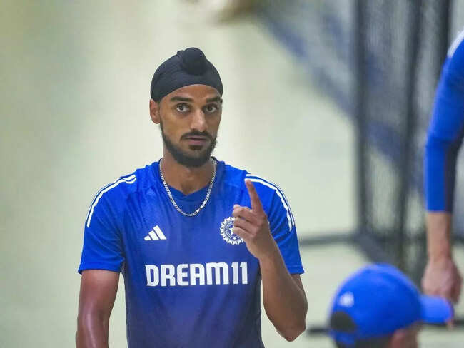 Should Arshdeep Singh play? Irfan Pathan questions India's plans for Pakistan clash