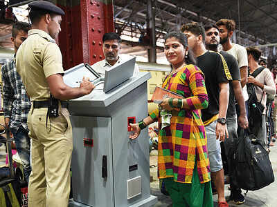 Western Railways’s biometric tokens a boon for general class, bring down crime, jumping of queues