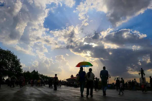 Weather to turn cooler as rain, snow likely in HP today