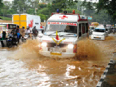 North-eastern monsoon lashes city