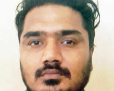Serial chain snatcher nabbed at Bandra station