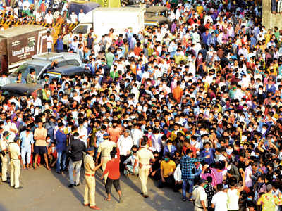 Bandra migrant workers' protest: Cops think assembly not spontaneous
