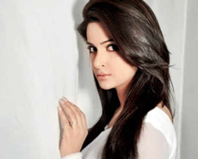 Pak actress disses Salman, Emraan, RK
