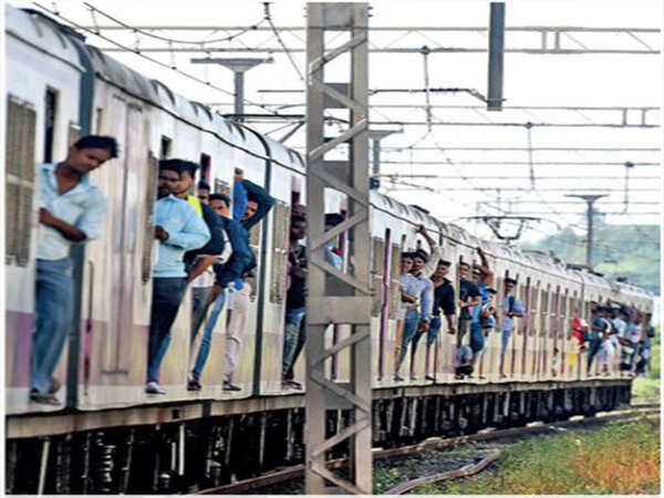 Western Railway to shift killer pole between Vasai Road and Nalasopara that has claimed 7 lives this year