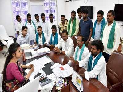 Farmers contesting from Nizamabad seek Election Commission to defer election by 10 days