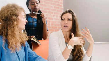 Psychology says these 7 behaviors make some people impossible to ignore