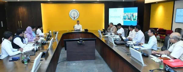 CM Naidu pushes industry-linked courses, research focus