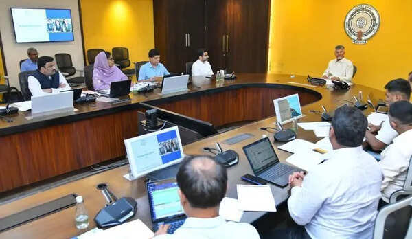 CM Naidu pushes industry-linked courses, research focus