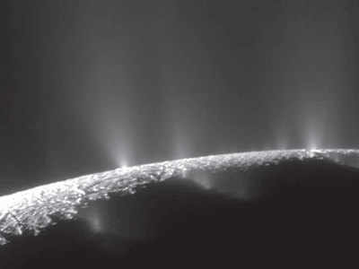 New organic compounds found on Saturn moon