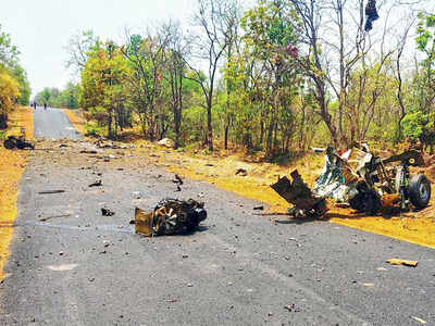 15 cops killed in Naxal ambush in Gadchiroli
