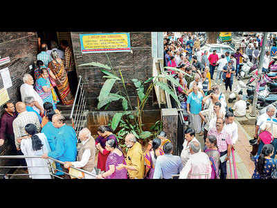 Day after RBI caps withdrawal limit, panicking depositors line up at bank