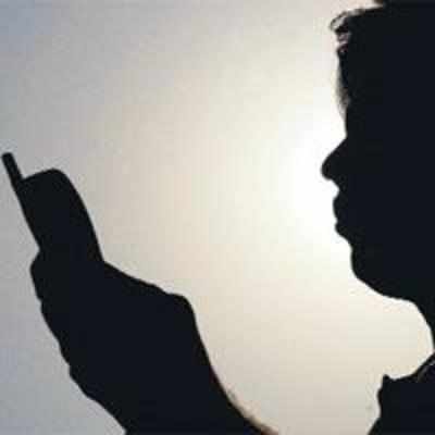 Top GSM firms to move HC on spectrum issue