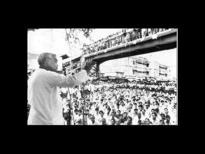 So many people to see a poll loser, Vajpayee told Mumbai crowd