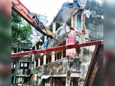 BMC resumes demolition of dangerous buildings