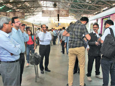 1,281 nabbed for ticketless travel at CSMT in eight hours