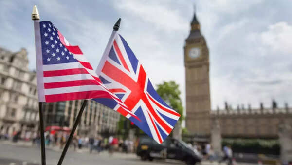 A record No. of Americans queue up for UK citizenship