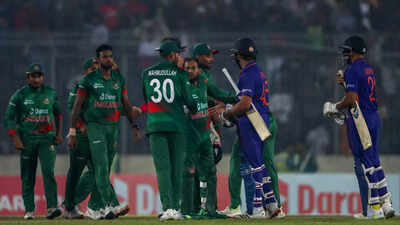 Ind vs Ban Live Score Updates: Mohammed Siraj strikes, Anamul Haque departs