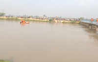Lucknow: Pickup van plunges into Indira canal, 7 children missing 