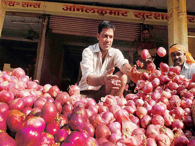 Sold by farmers for Rs 90 a kilo, why onions cost Rs 160 a kilo
