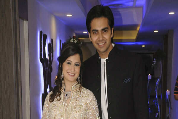 First wedding anniversarycelebration of Neelu and Prashant Garg was full of dhoom, dhamaal and dance atHotel Centre Point in Nagpur