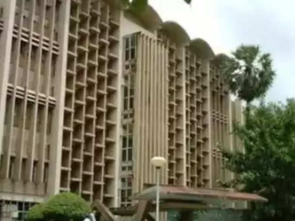 IIT-Bombay sees rise in pre-placement offers this year