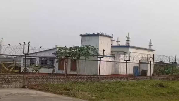 136 years, 3 chief ministers, and one unmoved mosque: Shielded by CPM, TMC, mosque at Kolkata airport may now be relocated
