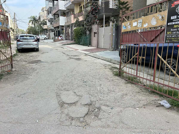 80% complaints pending on MCG portal, reopened