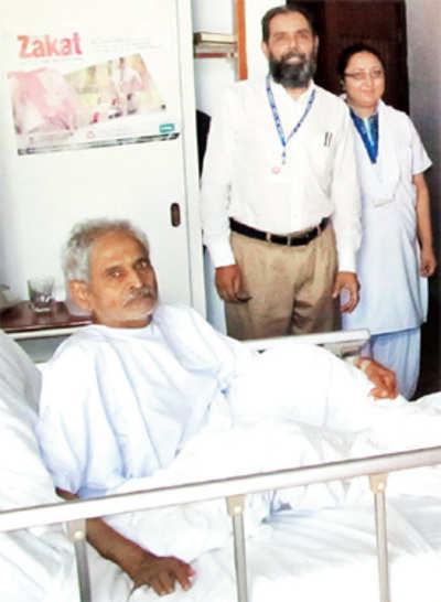 Pak docs save Thane man after mid-air heart attack