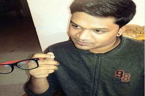 Caught: Actor who deceived girls