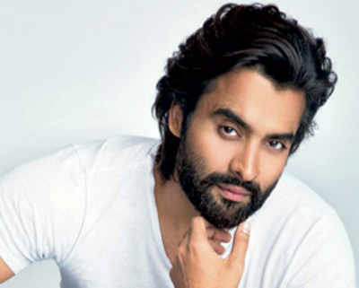 Jackky Bhagnani shoots for remake of a Tamil hit in Gujarat