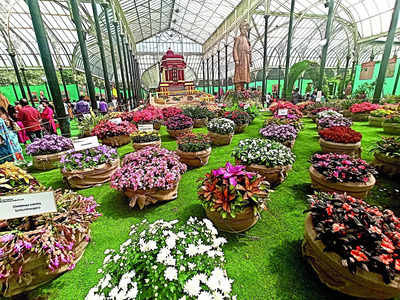 Lalbagh flower show to be tribute to late stars