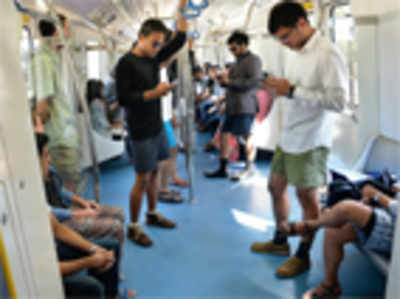 Girl joins ‘Pants Down’ on Metro