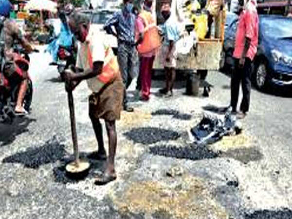 Kochi citizens find patch works on roads an eyewash