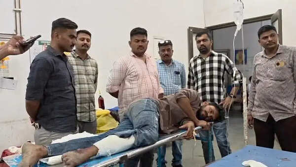 Inspector shoots murder accused in leg in Limbayat