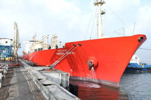 Tanker carrying 15,400 tonnes of LPG docks at JNPA after Hormuz crossing