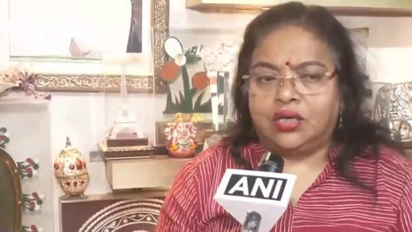 Bengal polls: FIR lodged against TMC Behala Paschim candidate Ratna Chattopadhyay over alleged vandalism during campaign