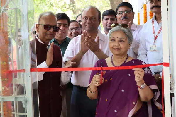AU unveils next gen sub post office on campus