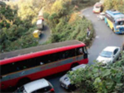 Efforts to ease congestion at Charmadi Ghat