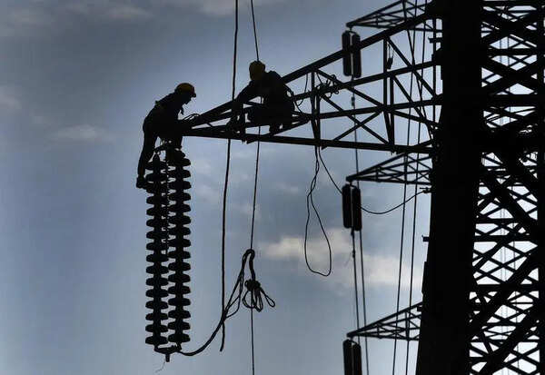 9-hour power outage in Panvel villages after MGL excavation work damages high-tension line at Nere