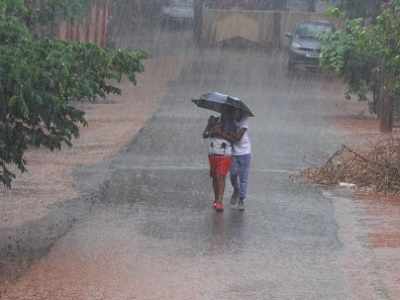 Thunderstorm hits West Bengal, leaves nine people electrocuted