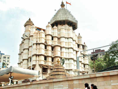 Siddhivinayak Temple: Trust members, govt file contradictory affidavits
