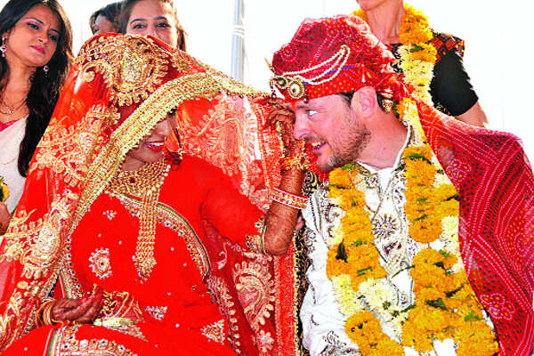 Nitasha Pathrod, tied the knot with her Belgian bridegroom, Kristof Roben in Indore