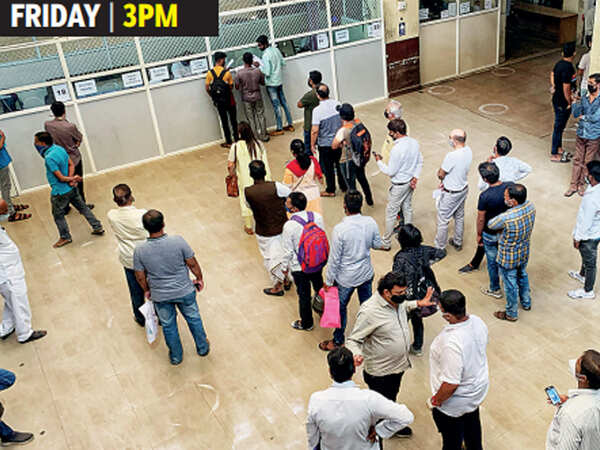 Pune: Social distancing markings fade, 6ft gap regulation goes for a toss
