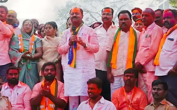 ‘Maha Aghadi’ experiment fails as BJP wins all ZP & PS seats in Barshi