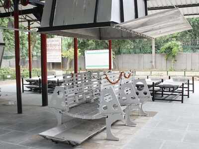 Man's birthday celebrated in crematorium in Maharashtra