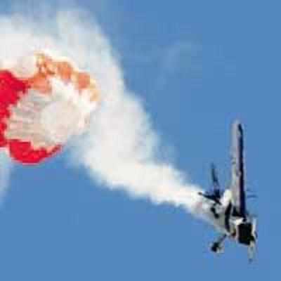 Stunt pilot's amazing escape caught on camera